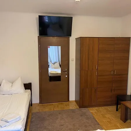 451 Štýrský Hradec