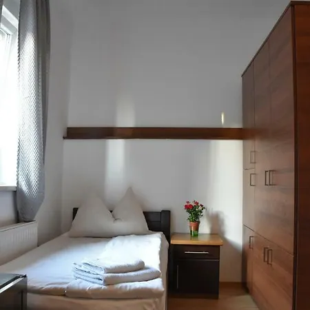 451 * Graz